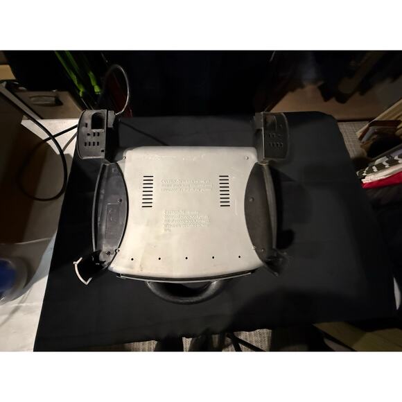 George Foreman Double Champion Indoor Outdoor Electric Grill Mod-GGR62 - Picture 6 of 6